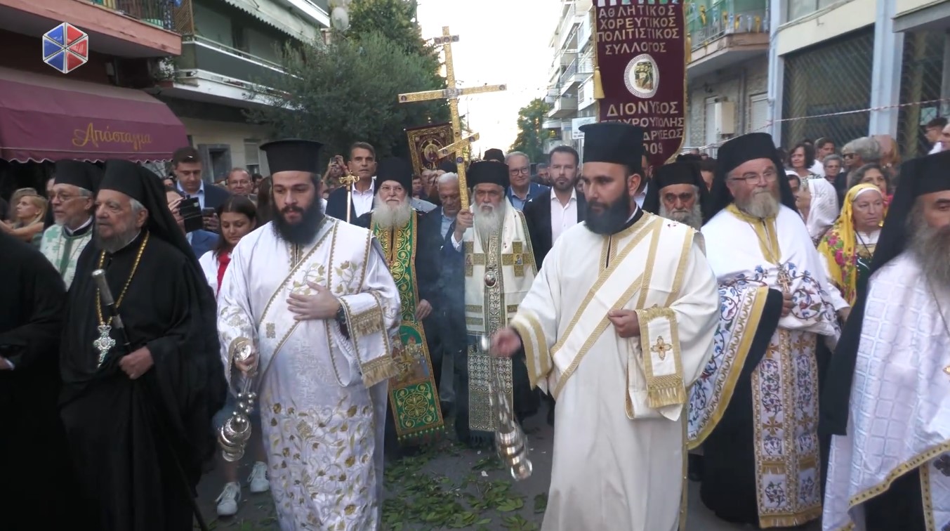 Υποδοχή-αντιγράφου-Τιμίου-Σταυρού-του-Μ.-Κωνσταντίνου-στην-Ηλιούπολη-Θεσσαλονίκης-(ΒΙΝΤΕΟ)