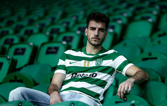 «Αγχωμένος»-στην-Ελλάδα-ο-ατζέντης-του-Ιωαννίδη-–-Η-μεταγραφή-που-ζήτησε-ο-Λουτσέσκου-στον-ΠΑΟΚ