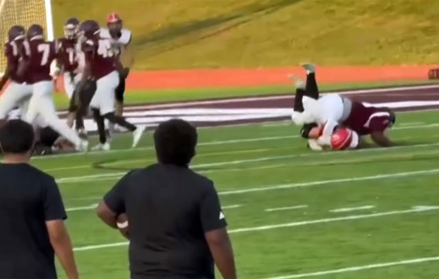 Σοκ-στο-Μίσιγκαν:-15χρονος-παίκτης-ράγκμπι-με-διπλό-κάταγμα-στη-σπονδυλική-στήλη-μετά-από-βίαιο-χτύπημα-αντιπάλου