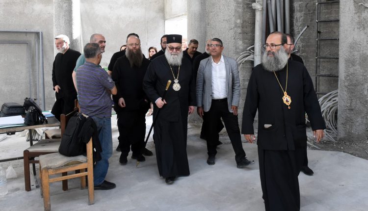 Ο-Πατριάρχης-Αντιοχείας-επιθεώρησε-τις-εργασίες-αποκατάστασης-στον-ναό-του-Προφήτη-Ηλία-στη-Δαμασκό-(ΦΩΤΟ)