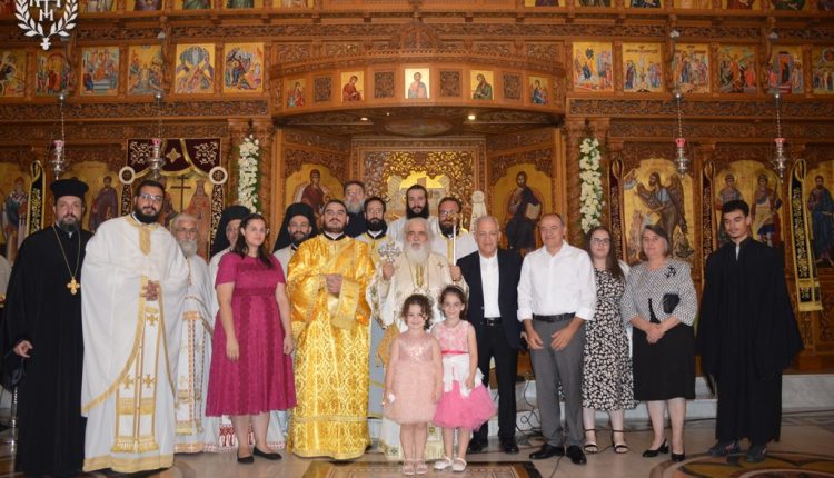 Χειροτονία-διακόνου-από-τον-Μητροπολίτη-Νεαπόλεως-και-Σταυρουπόλεως