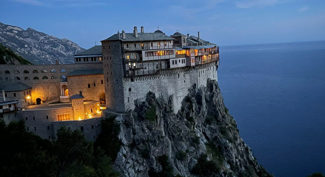 Καραστάθης-για-σεισμό-στο-Άγιο-Όρος:-Ακολουθία-που-έχει-ξεκινήσει-από-τον-Ιούνιο-του-2024-με-περίπου-1.900-σεισμούς