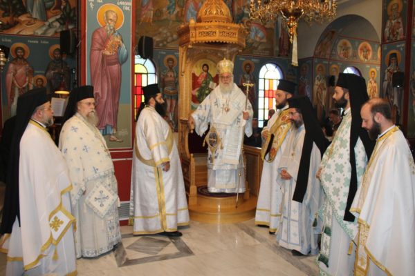 Θεία-Λειτουργία-στην-εορτή-της-Παντάνασσας-στο-Κρυονέρι