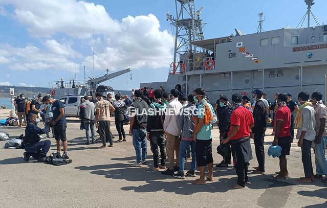 Άδειασε-η-Αγυιά-–-Με-σκάφος-του-λιμενικού-αναχώρησαν-από-τη-Σούδα-οι-τελευταίοι-321-μετανάστες