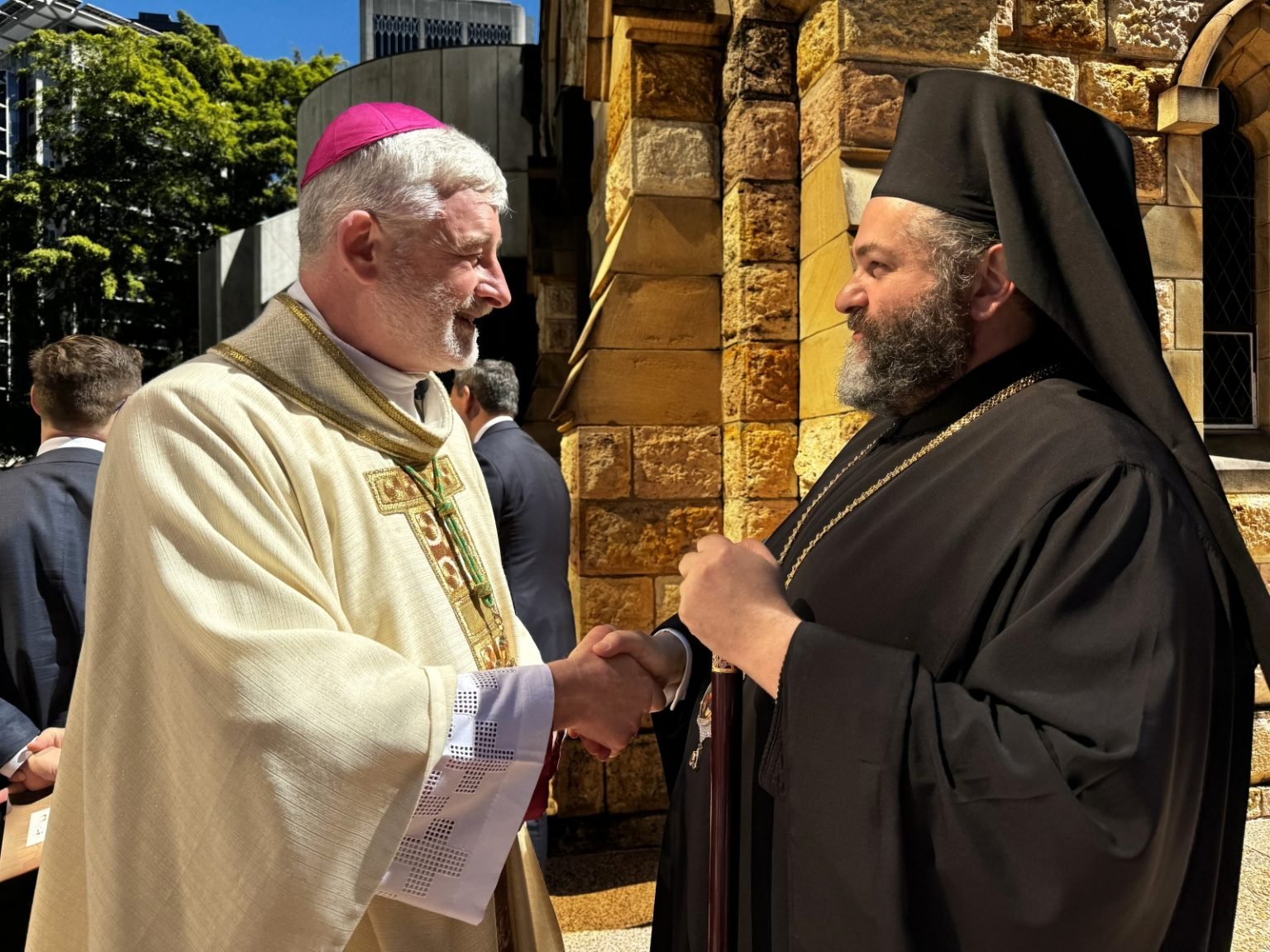 Βρισβάνη:-Ο-Επίσκοπος-Βαρθολομαίος-στην-ενθρόνιση-του-νέου-Ρωμαιοκαθολικού-Αρχιεπισκόπου