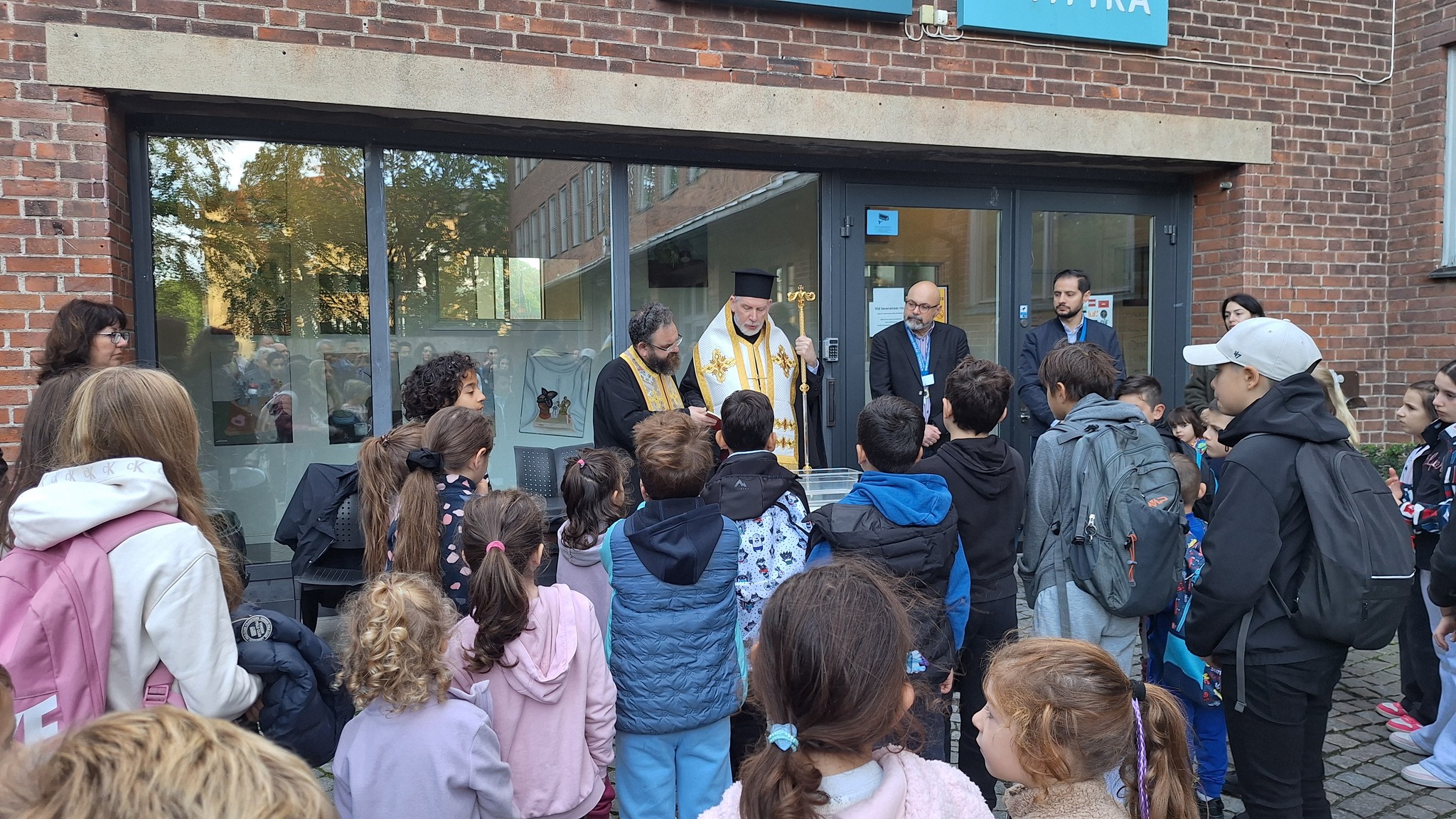Ο-Μητροπολίτης-Σουηδίας-Κλεόπας-τέλεσε-τον-Αγιασμό-στο-Ελληνικό-Σχολείο-Στοκχόλμης