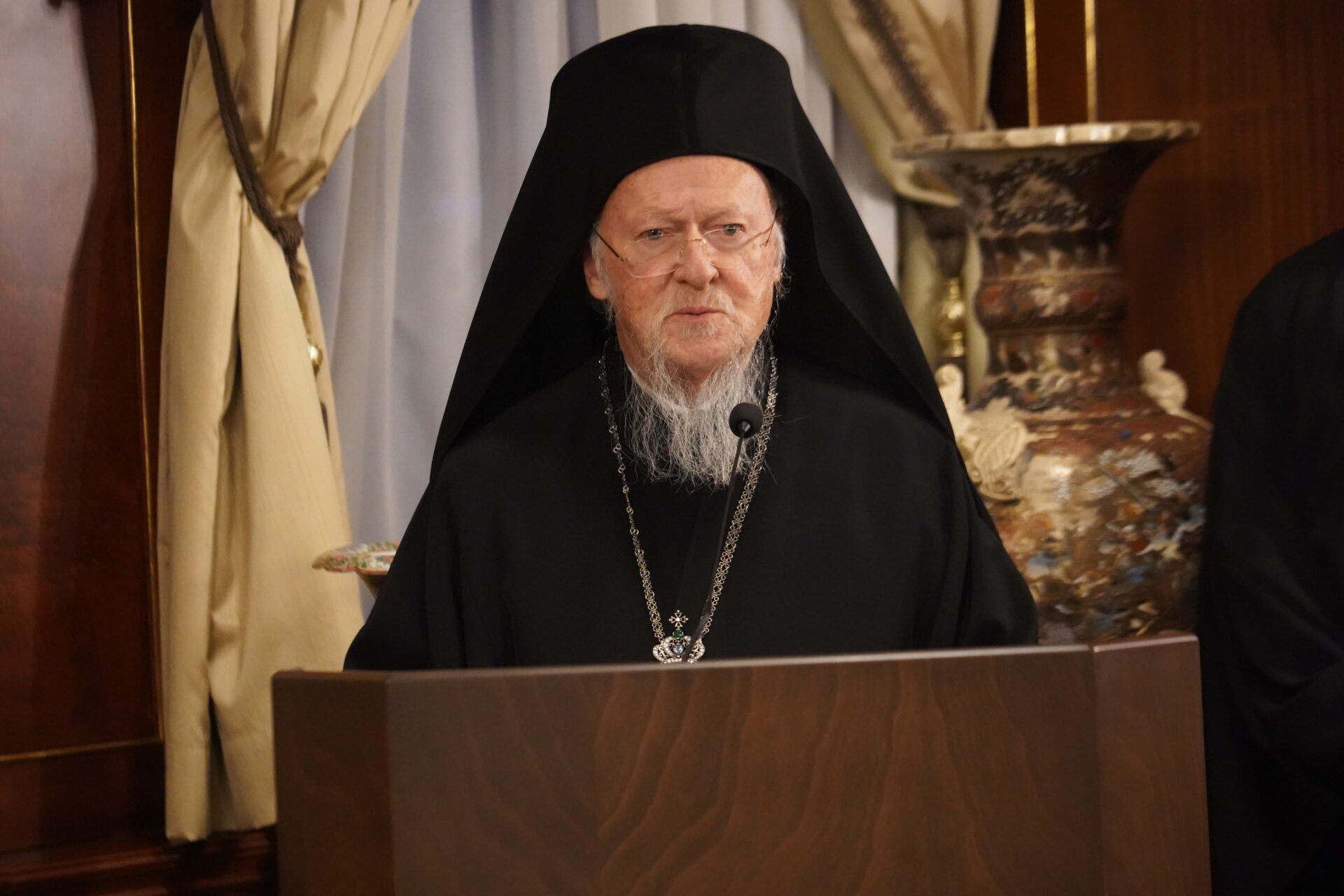 Ο-Οικουμενικός-Πατριάρχης-θα-παραστεί-στην-εκδήλωση-για-τα-25-έτη-από-την-ίδρυση-της-Αγιορειτικής-Εστίας-στη-Θεσσαλονίκη