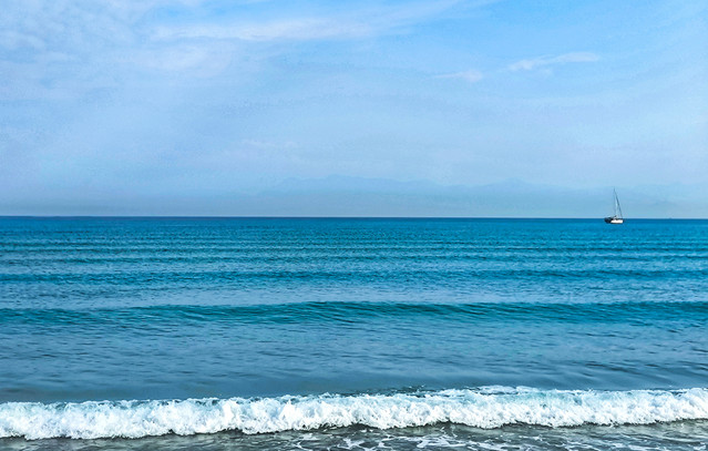 Καμένα-Βούρλα:-Απαγορεύτηκε-η-κολύμβηση-στην-παραλία-του-κάμπινγκ-του-ΕΟΤ-–-Βρέθηκαν-e.coli-και-εντερόκοκκος