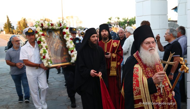 Γέροντας-Εφραίμ-Βατοπαιδινός:-«Η-προσευχή-δίνει-διέξοδο-στο-αδιέξοδό-μας»