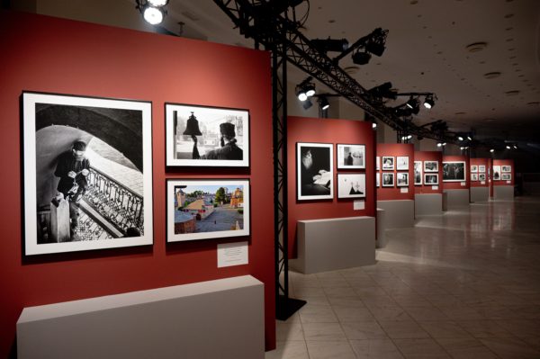 ΖΩΝΤΑΝΑ-από-την-pemptousia-tv-τα-εγκαίνια-της-φωτογραφικής-έκθεσης-«Άγιον-Όρος-–-Πέρα-από-το-Ορατό»-στη-Θεσσαλονίκη