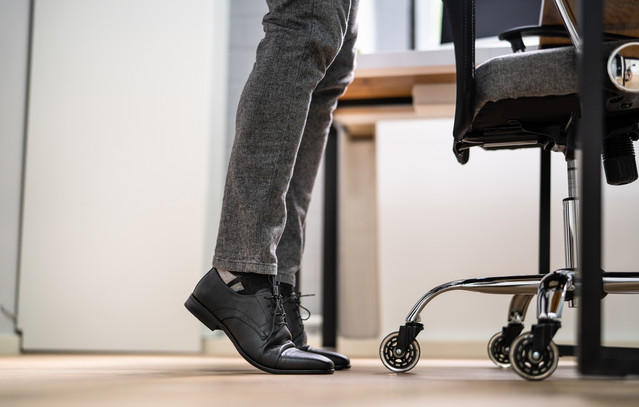 Τέλος-στα-κρύα-πόδια:-Η-απλή-διάταση-που-βοηθά-την-κυκλοφορία-του-αίματος