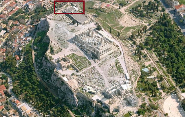 Αποκαθίσταται-και-αποδίδεται-επισκέψιμο-το-μυκηναϊκό-τείχος-στο-ανατολικό-τμήμα-της-Ακρόπολης-των-Αθηνών