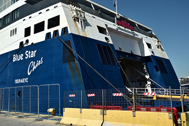 Ακυρώθηκε-το-δρομολόγιο-του-«blue-star-Χίος»-μετά-τον-θάνατο-του-20χρονου-ναυτεργάτη