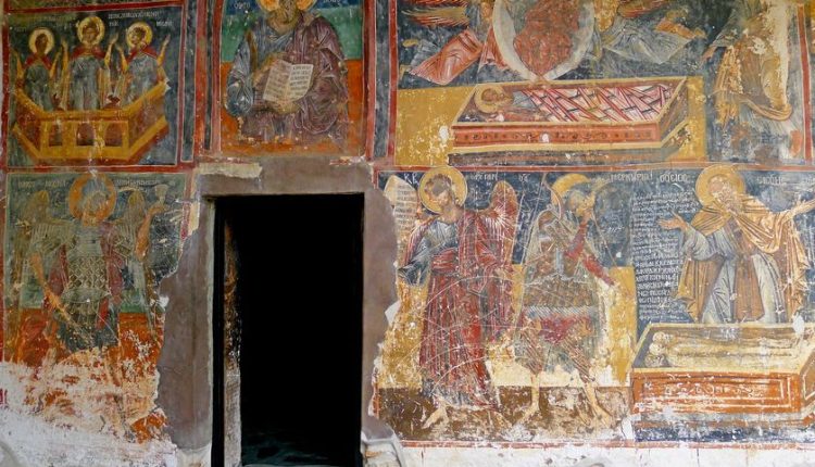 Θεία-Λειτουργία-στο-Παρεκκλήσι-του-Αγίου-Ιωάννου-του-Θεολόγου-στην-ΙΜ.-Μαυριωτίσσης