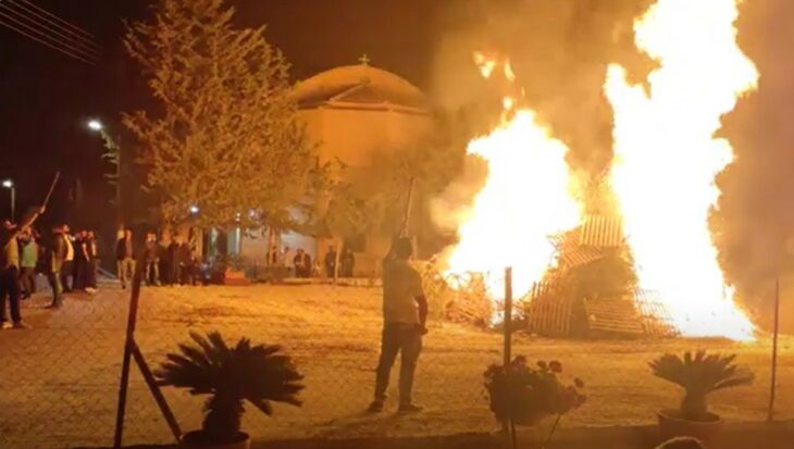 Κύπρος:-Ανοιχτό-το-ζήτημα-των-λαμπρατζιών-ενόψει-της-απόφασης-της-Ιεράς-Συνόδου