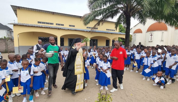 Αγιασμοί-σε-σχολεία-της-Ιεράς-Μητροπόλεως-Κινσάσας