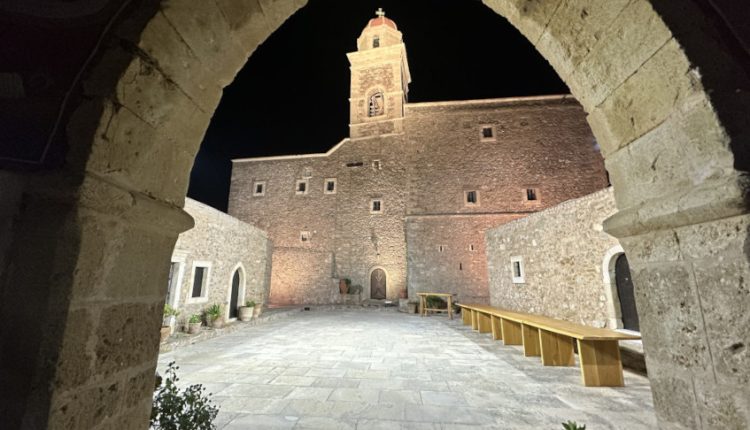 Αύριο-η-Πανήγυρη-Ιεράς-Μονής-Παναγίας-Ακρωτηριανής-και-Αγίου-Ιωάννου-Θεολόγου-Τοπλού-Σητείας