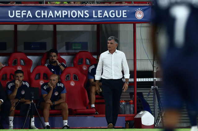 Ολυμπιακός:-Ετοιμάζει-αλλαγές-με-Λεβαδειακό-ο-Μεντιλίμπαρ-–-Οι-σκέψεις-και-ενόψει-Άρσεναλ