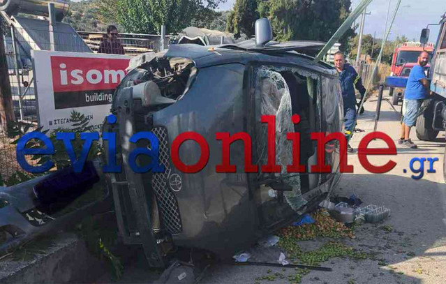 Σοβαρό-τροχαίο-στην-Εύβοια:-Ντεραπάρισε-αυτοκίνητο-και-εγκλωβίστηκε-η-οδηγός