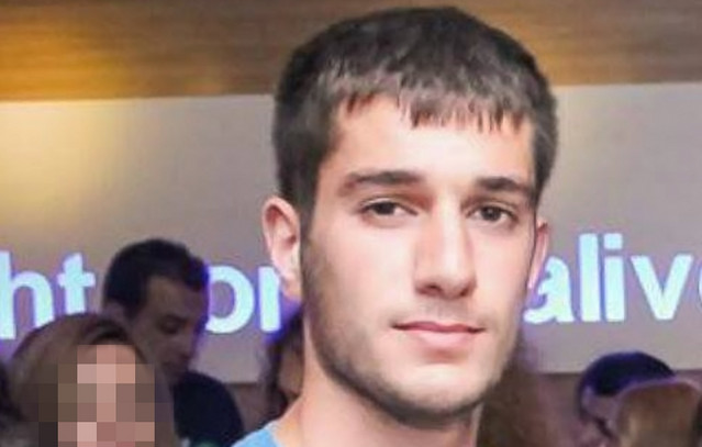 Βαγγέλης-Γιακουμάκης:-Παντρεύτηκε-η-αδερφή-του-στο-εκκλησάκι-που-ανεγέρθηκε-στη-μνήμη-του