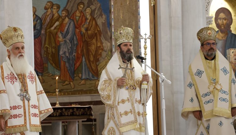 Τα-πρώτα-ονομαστήρια-του-Αρχιεπισκόπου-Ιωάννη-ως-Προκαθημένου-της-Εκκλησίας-της-Αλβανίας