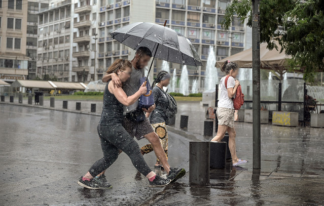 Σφοδρή-κακοκαιρία-προ-των-πυλών:-Οι-οκτώ-περιοχές-που-θα-«χτυπήσει»-με-ισχυρές-βροχές-και-καταιγίδες