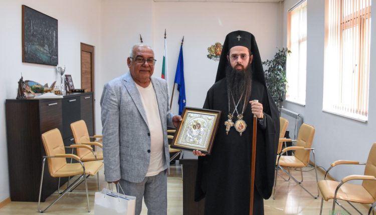 Μια-παλαιά-παράδοση-για-τον-Άγιο-Ιωάννη-τον-Θεολόγο-αποκαθίσταται-στο-Καρνομπάτ-της-Βουλγαρίας