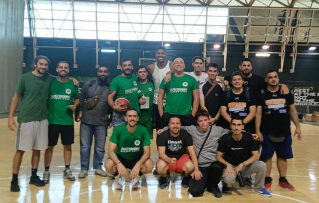 Γιάννης-Αντετοκούνμπο:-Επίσκεψη-–-έκπληξη-στην-ομάδα-μπάσκετ-νοητικής-αναπηρίας-του-Παναθηναϊκού