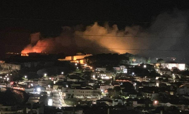 Φωτιά-τώρα-στην-περιοχή-του-κάστρου-Μυτιλήνης