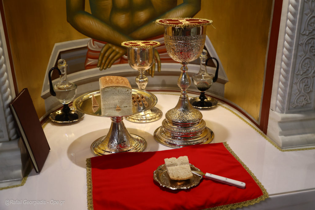 ΖΩΝΤΑΝΑ:-Όρθρος-και-Θεία-Λειτουργία-από-τον-ΙΝ.-Αγίου-Γεωργίου-Παπάγου-–-Ψάλλει-η-ΕΛΒΥΧ