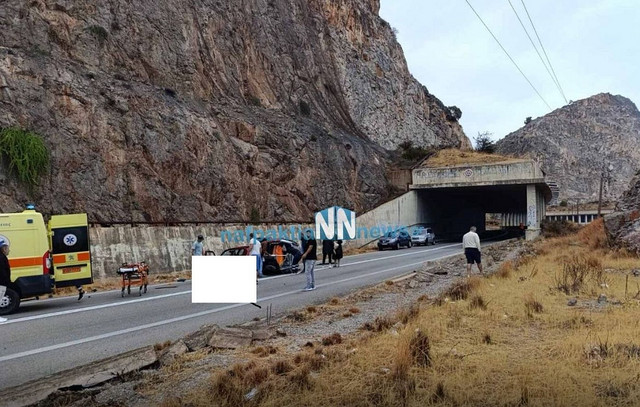 Τραγωδία-στη-Φωκίδα:-Δύο-νεκροί-μετά-από-σύγκρουση-αυτοκινήτων-στο-ύψος-των-σηράγγων-των-Αγίων-Πάντων
