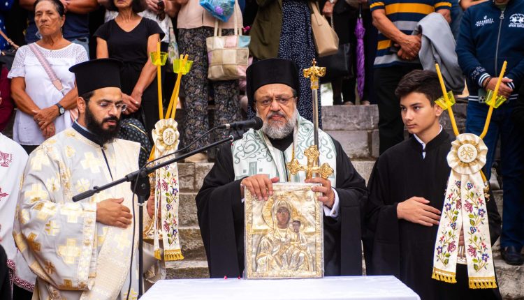 Μεσσηνίας-Χρυσόστομος-:-“Η-Παναγία-δεν-μας-αφήνει-ορφανούς”