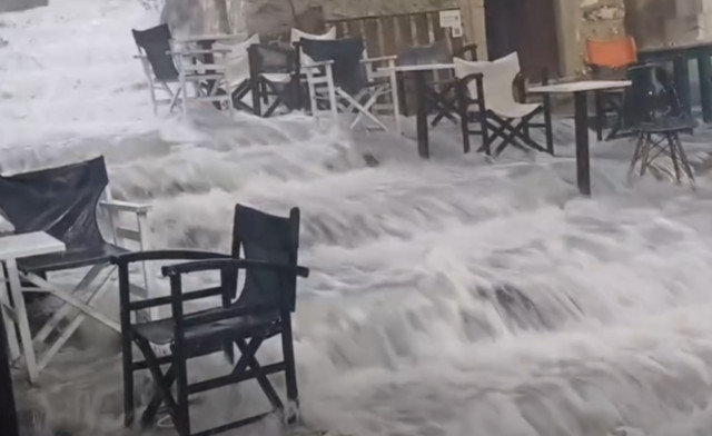 Η-πρώτη-μπόρα-έφερε-προβλήματα-στην-Κρήτη-–-Μικρές-κατολισθήσεις-και-πλημμυρικά-φαινόμενα-σε-Βιάννο-και-Μεσαρά