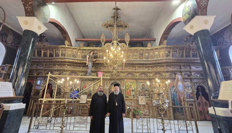 Μητροπολίτης-Ιερισσού-επιθεώρησε-τις-εργασίες-ανακαίνισης-στην-Ενορία-Αγίου-Γεωργίου-Νεοχωρίου