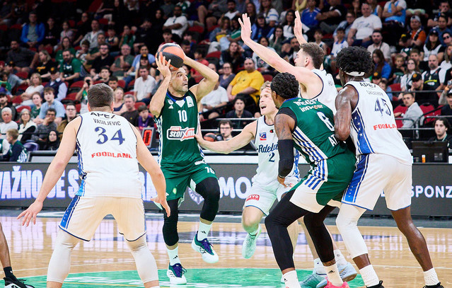 Παναθηναϊκός-Μπάγερν-Μονάχου:-Τζάμπολ-για-τους-«πράσινους»-στο-κατάμεστο-ΟΑΚΑ