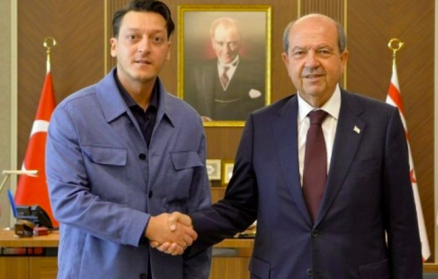 Στα-κατεχόμενα-ο-Οζίλ:-uefa-και-fifa-να-σταματήσουν-το-εμπάργκο-των-Τουρκοκύπριων