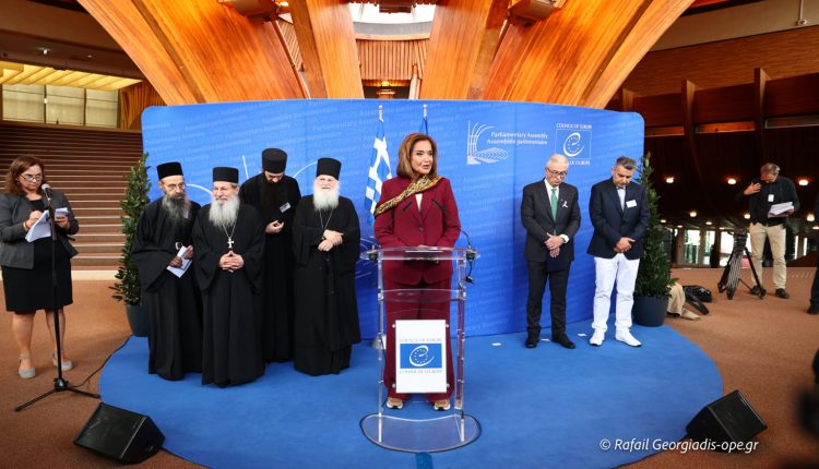 Η-Ντ.-Μπακογιάννη-για-την-έκθεση-«Άγιον-Όρος-Πέρα-από-το-ορατό»:-Ήταν-μια-ιδιαίτερη-ημέρα-σήμερα-για-την-Ορθοδοξία-(ΒΙΝΤΕΟ)