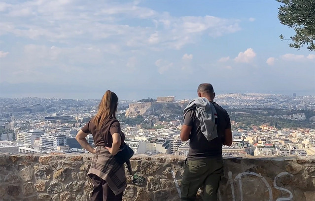 Ήχησαν-οι-σειρήνες-σε-όλη-τη-χώρα