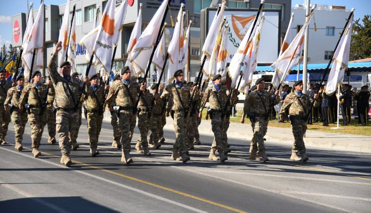 Λευκωσία:-Εορτασμός-της-65ης-επετείου-ανακήρυξης-της-ανεξαρτησίας-της-Κυπριακής-Δημοκρατίας