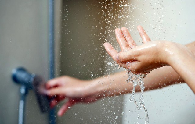 Απόλυτα-ασφαλές-το-νερό-στα-νότια-προάστια,-τονίζει-η-ΕΥΔΑΠ-μετά-τις-αναφορές-κατοίκων