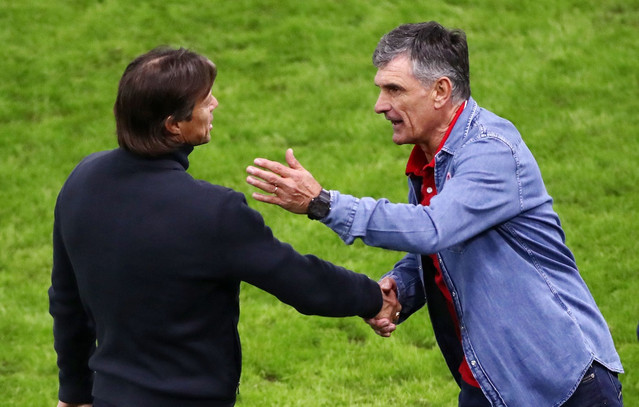 Μπηχτή-Μεντιλίμπαρ-για-Αλμέιδα-–-Η-απάντηση-άργησε-212-μέρες