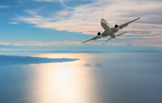 Αναγκαστική-προσγείωση-αεροπλάνου-στην-Κρήτη-–-Μεθυσμένη,-εκτός-εαυτού-Βρετανίδα-αναστάτωσε-την-πτήση