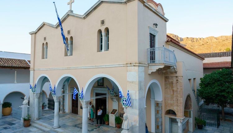 Μνημόσυνο-Μητροπολίτη-Ύδρας-κυρού-Ιεροθέου-το-Σάββατο-στην-Ύδρα