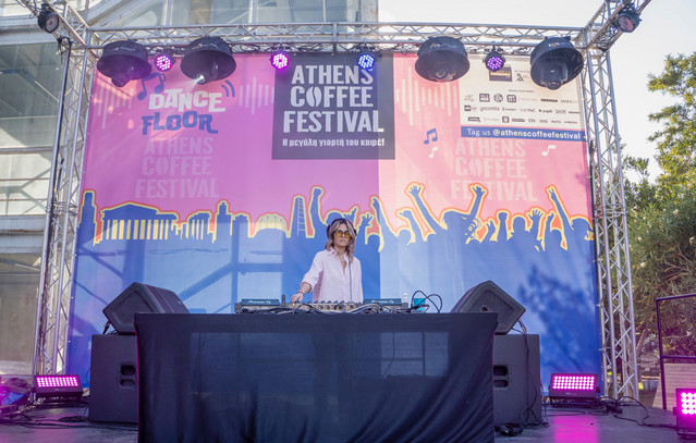 Τρεις-μέρες-21287-coffee-lovers.-Αμέτρητες-γουλιές-καφέ!