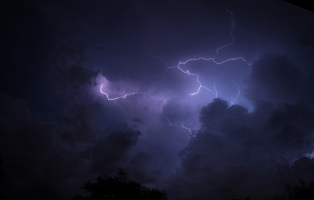 Μήνυμα-112-σε-Θεσσαλονίκη,-Χαλκιδική-και-Σέρρες-–-Προειδοποίηση-για-ισχυρές-βροχοπτώσεις-και-καταιγίδες