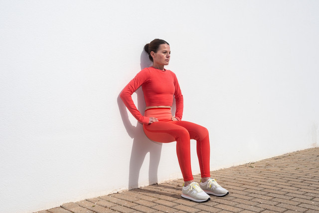 6-ασκήσεις-για-να-ενδυναμώσετε-τα-γόνατά-σας-και-να-ανακουφιστείτε-από-τον-πόνο