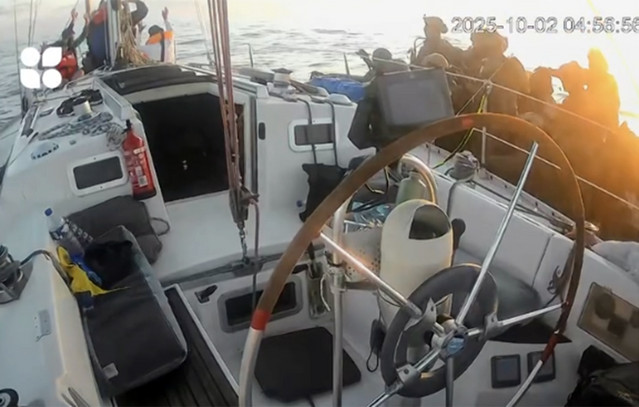 Πότε-θα-απελαθούν-από-το-Ισραήλ-οι-27-Έλληνες-ακτιβιστές-του-στολίσκου-για-τη-Γάζα-–-Απεργία-πείνας-κάνουν-οι-11