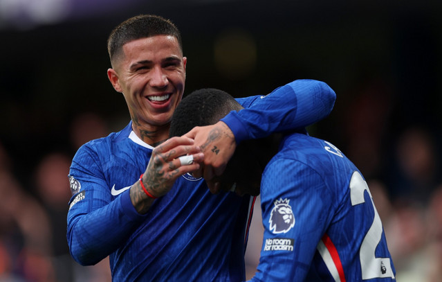 premier-league:-Η-Τσέλσι-«γκρέμισε»-τη-Λίβερπουλ-–-Στην-κορυφή-η-Άρσεναλ