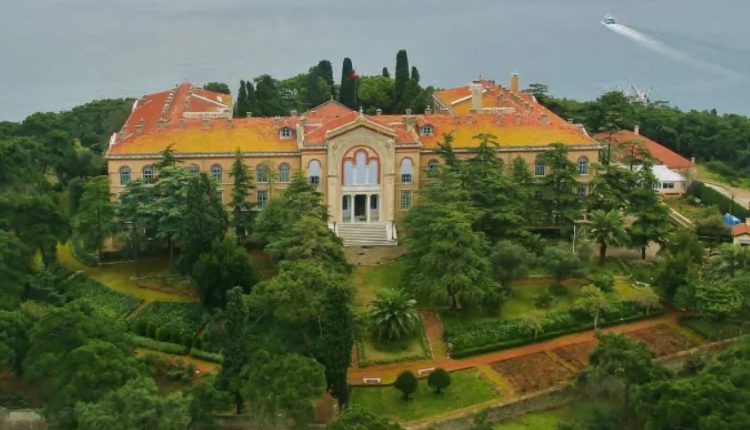 Η-επαναλειτουργία-της-Θεολογικής-Σχολής-της-Χάλκης-στον-Λευκό-Οίκο-–-Οι-συναντήσεις-και-η-«παρέμβαση-κλειδί»-του-Αντιπροέδρου-Βανς