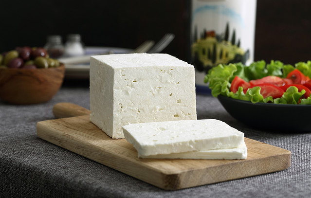 Συναγερμός-για-την-ελληνική-φέτα:-Ο-κίνδυνος-της-ευλογιάς-και-το-ντόμινο-στις-εξαγωγές